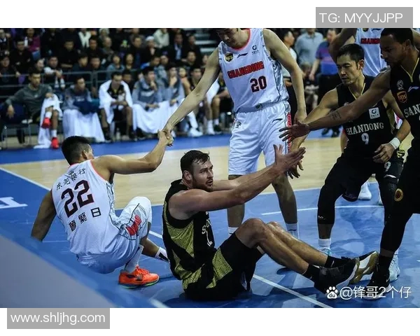 广东队与新疆队首场对决精彩回顾与赛后分析