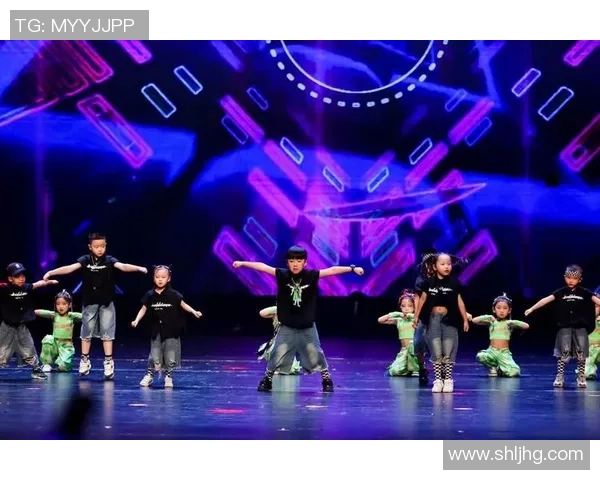 广州街舞队协作之道：探索团队配合与舞蹈艺术的完美融合