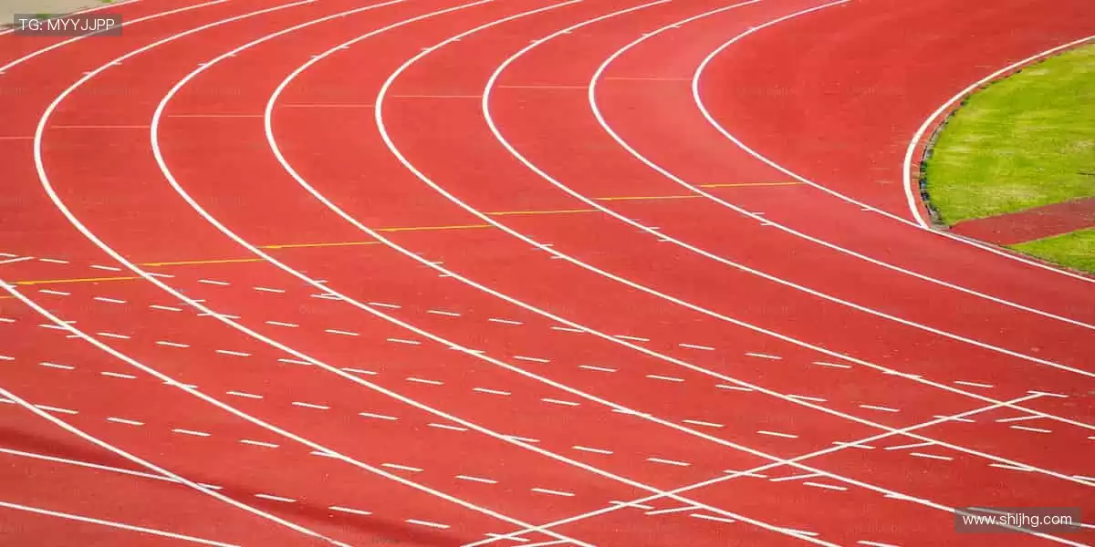 💥实时弹幕互动，与全球球迷共沸腾！⚽️